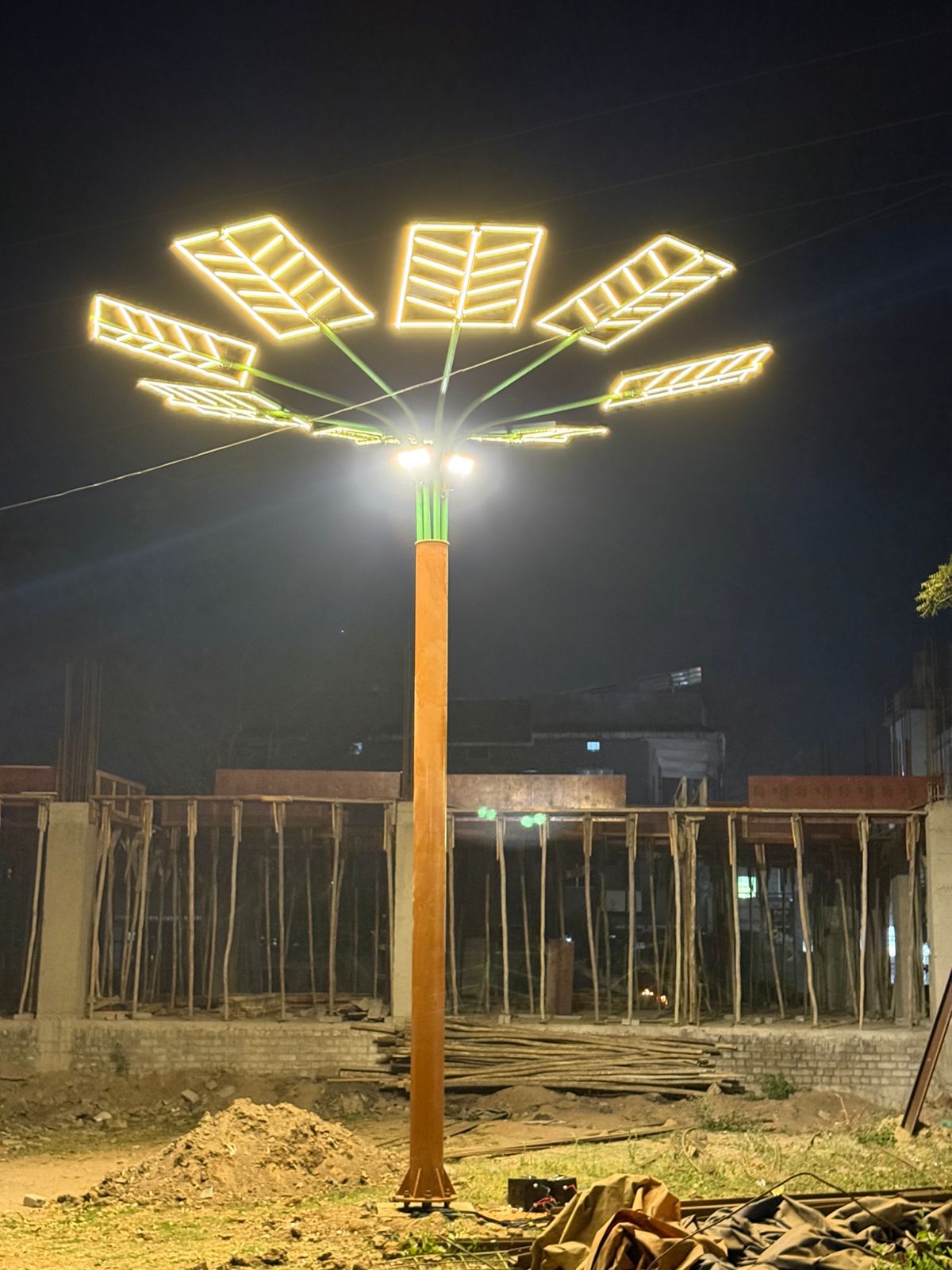 Solar Tree Light